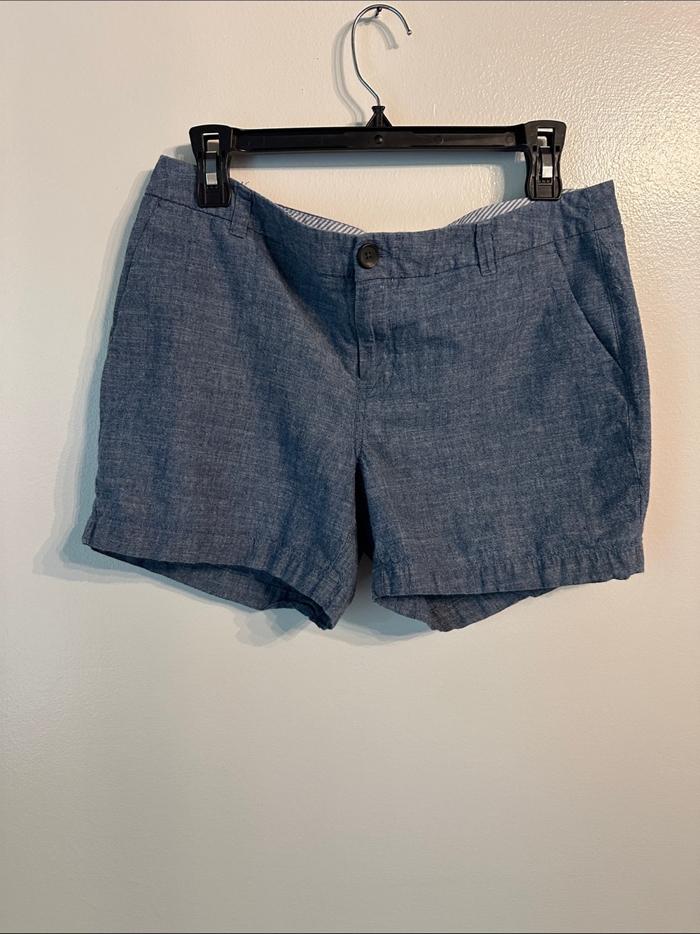 Merona Chambray Women's Shorts in Denim Blue Size 8